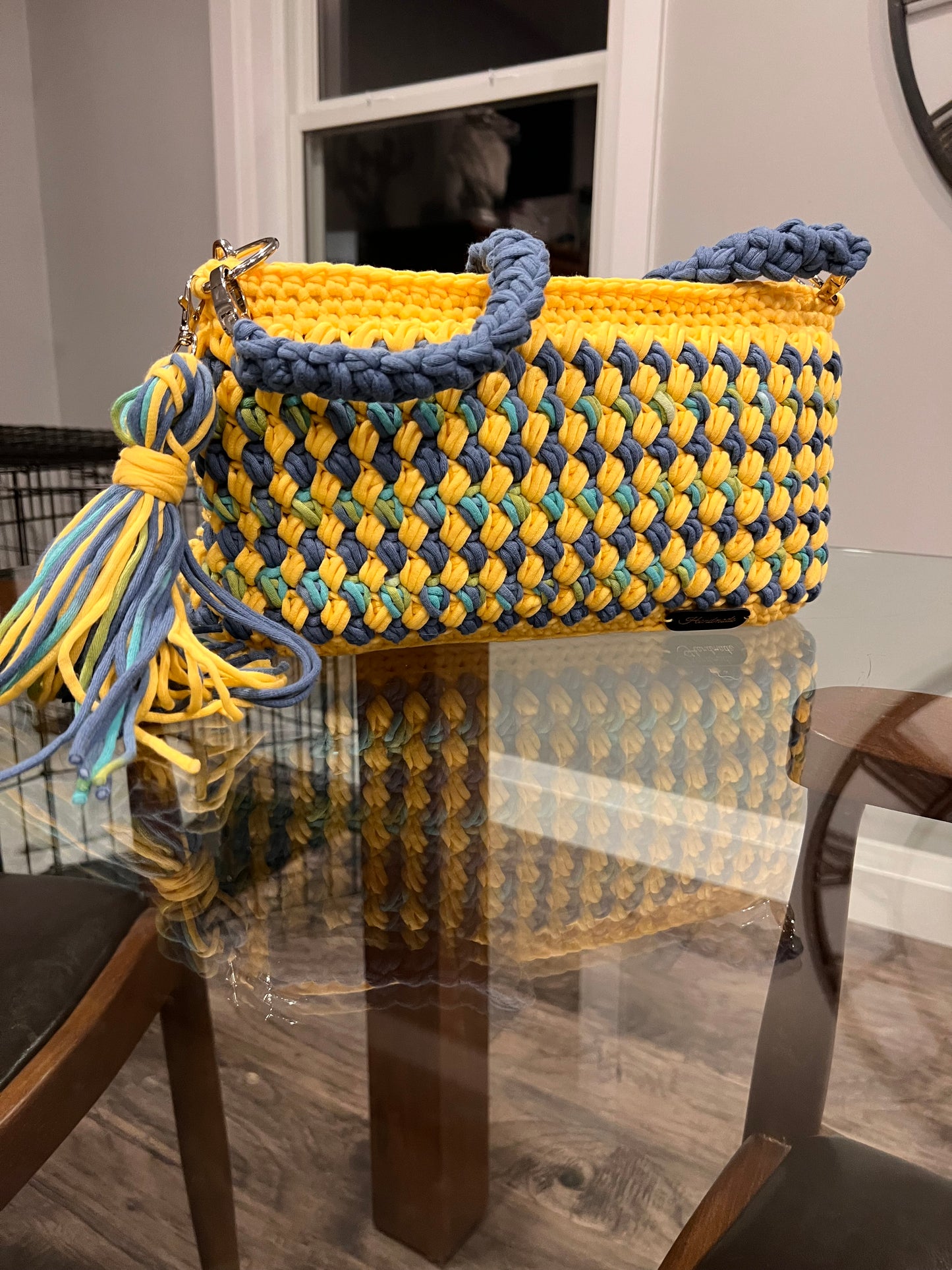 Yellow & Blue Zig Zag Lined Zipper Purse