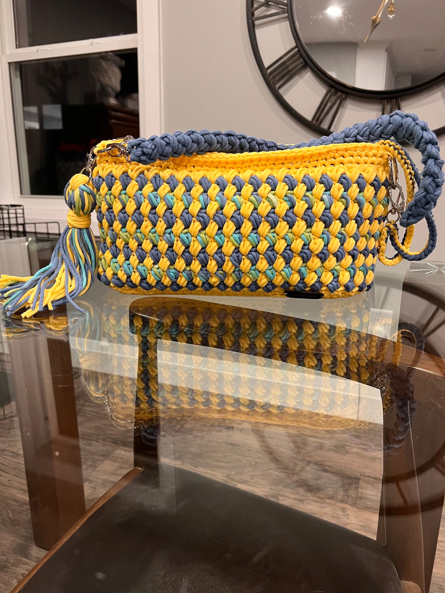 Yellow & Blue Zig Zag Lined Zipper Purse