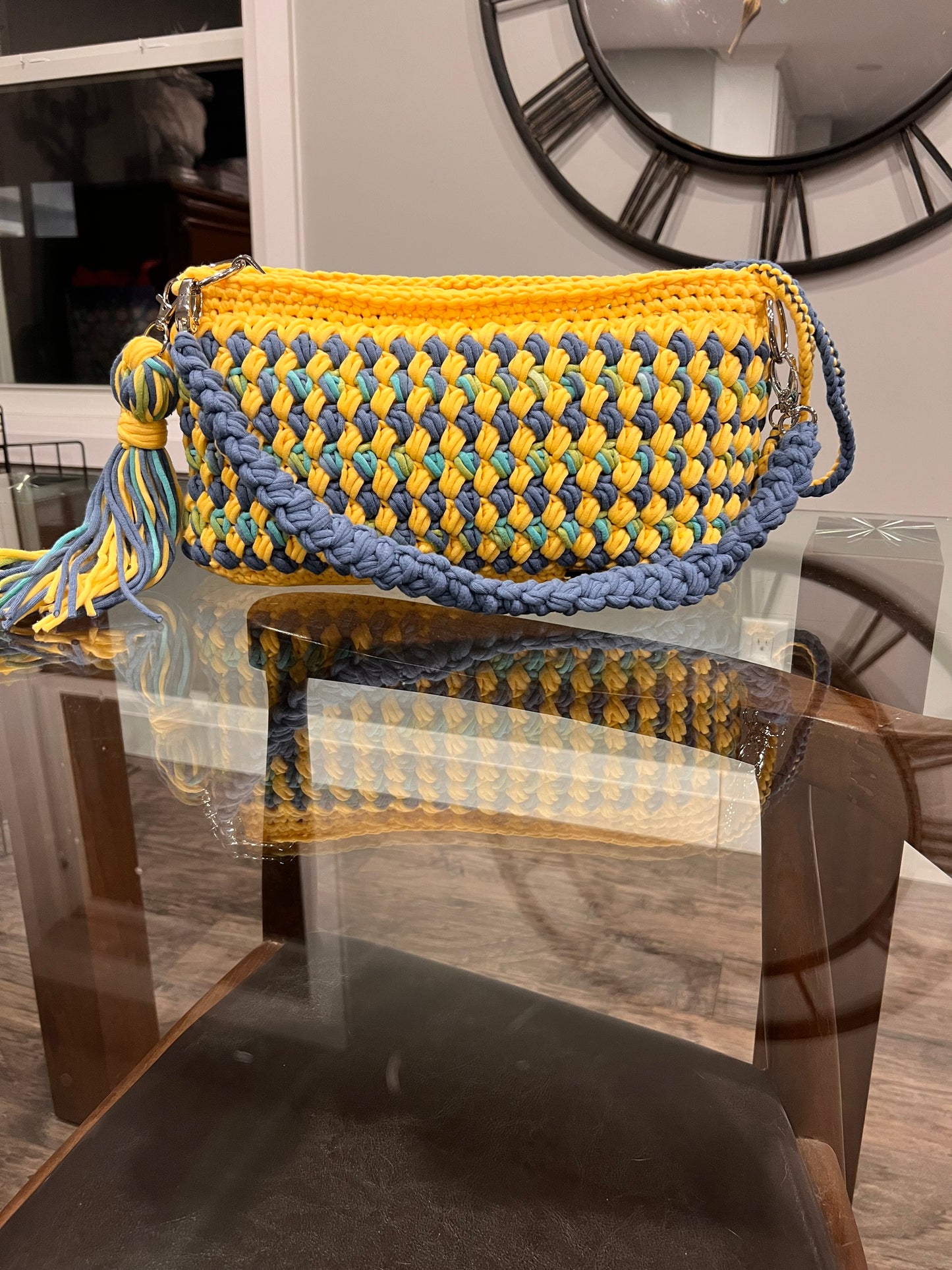 Yellow & Blue Zig Zag Lined Zipper Purse