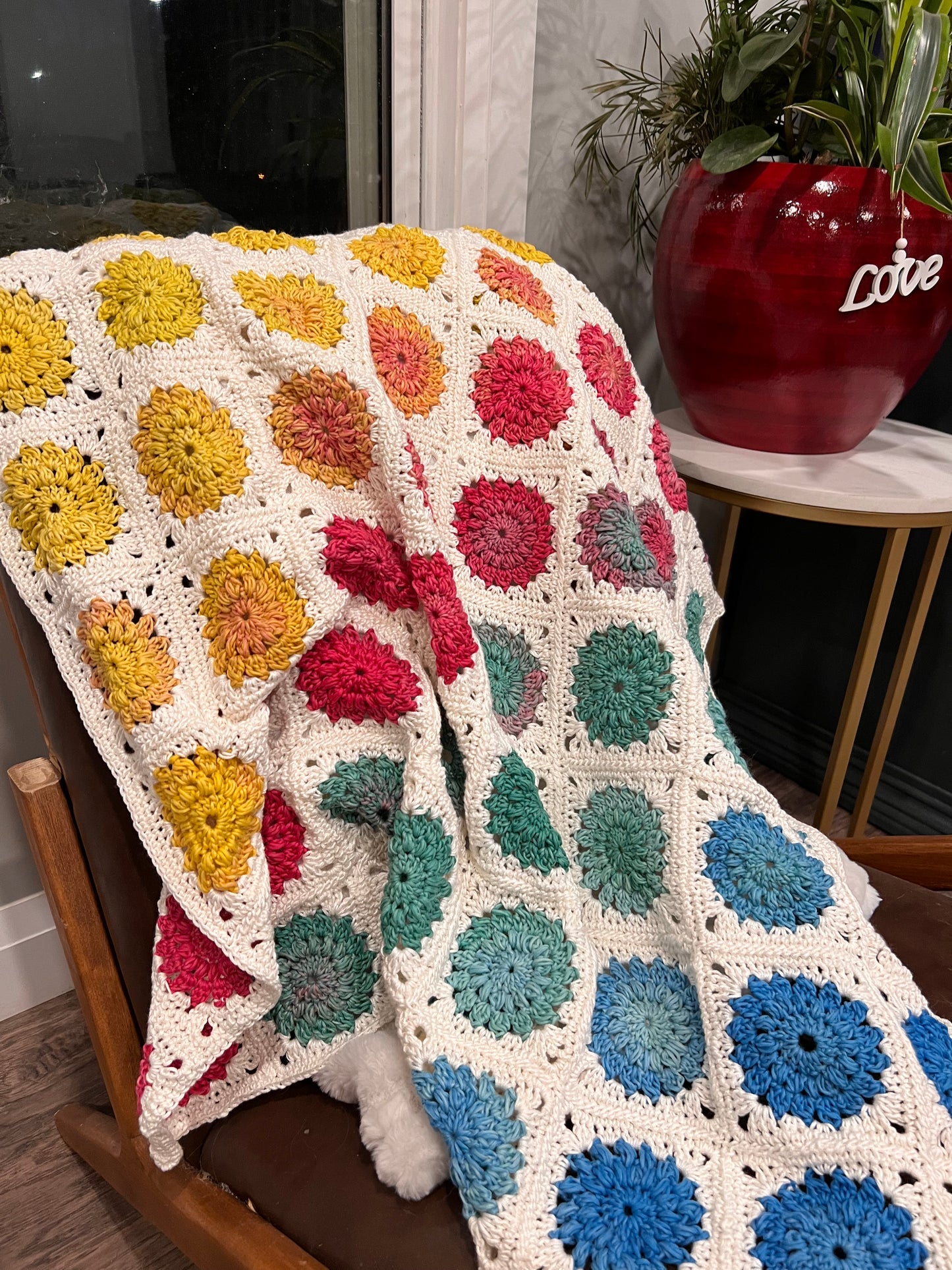 'Twister in Ombre' Crochet Throw 33" x 44"